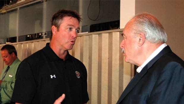 patrick-roy-coach-avalanche.jpg
